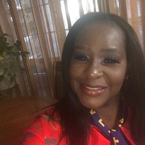 Meet your Posher, Yvette